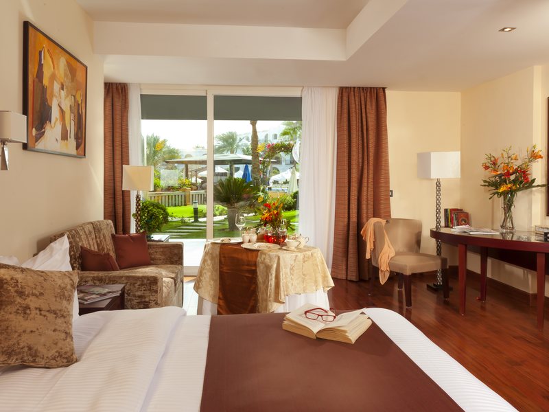 Royal Savoy Suites & Villas 73375