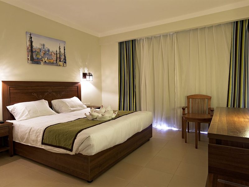 Royal Star Beach Resort (ex 130777