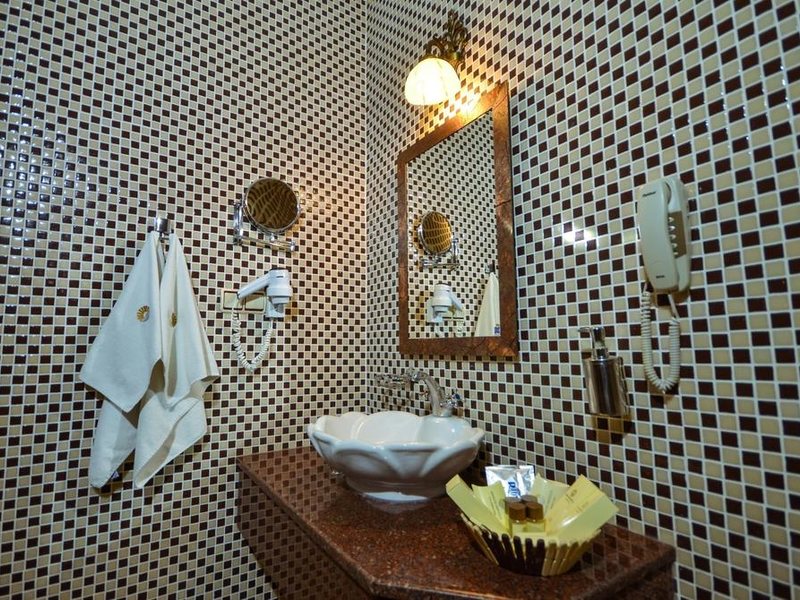 Royal Stone Houses 280874