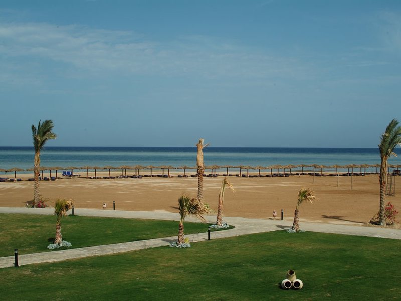 Royal Tulip Beach Resort 130477