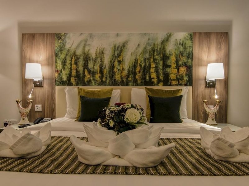 Royal View Hotel  300164