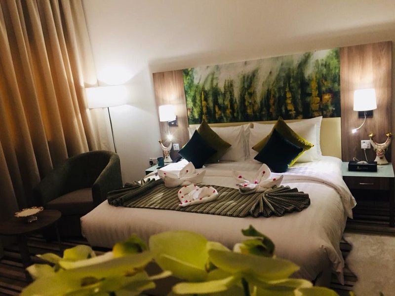 Royal View Hotel  300170