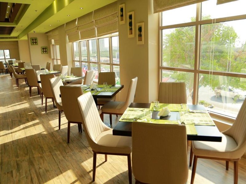 Royal View Hotel  300174