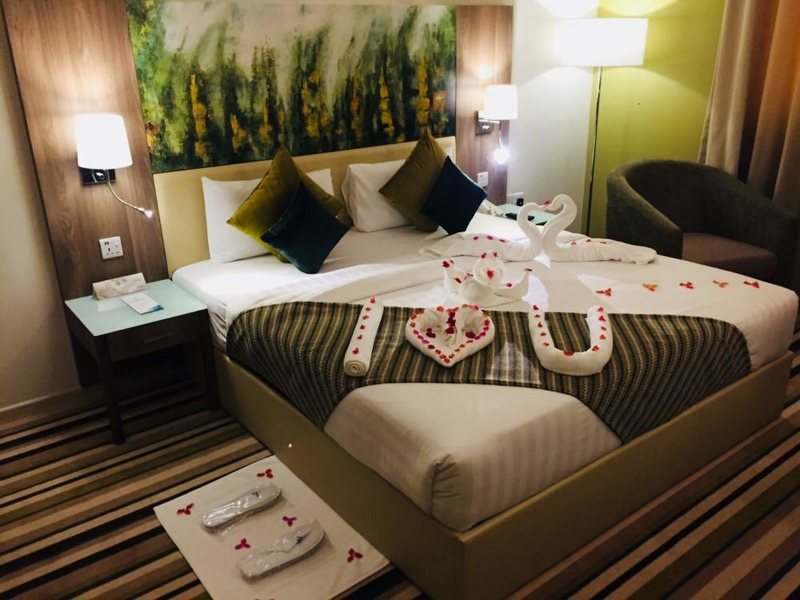 Royal View Hotel  300177