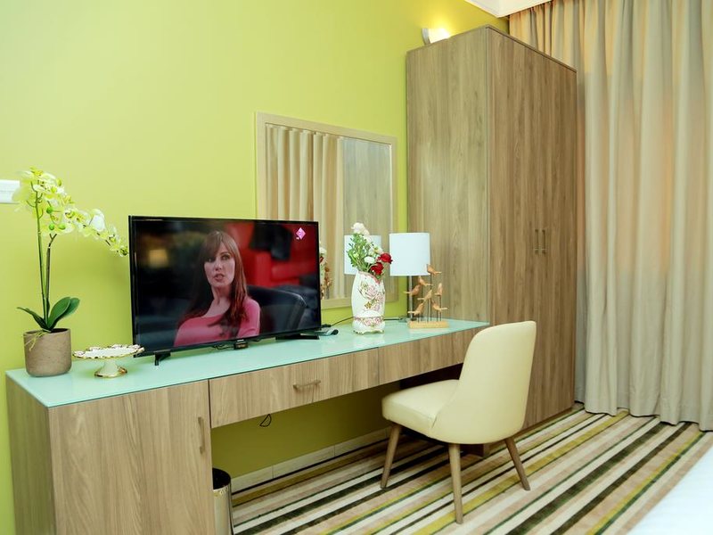 Royal View Hotel  300184