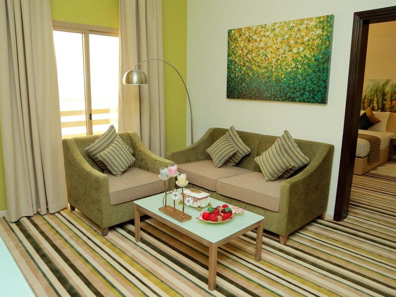 Royal View Hotel  300185