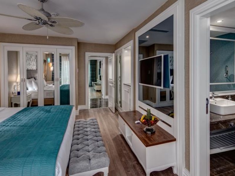 Rubi Platinum Spa Resort & Suites 56202