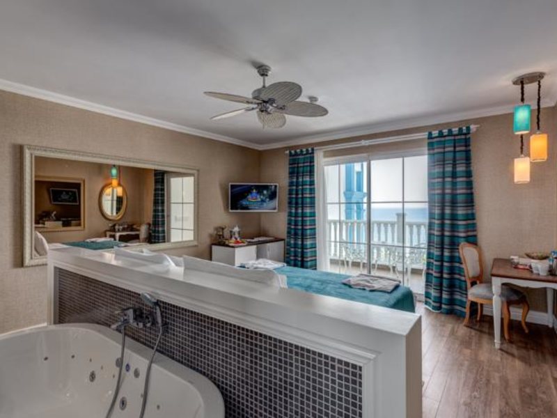 Rubi Platinum Spa Resort & Suites 56225