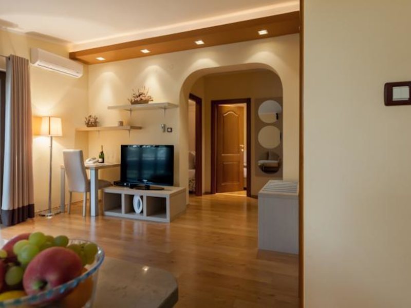 Ruza Vjetrova  81826