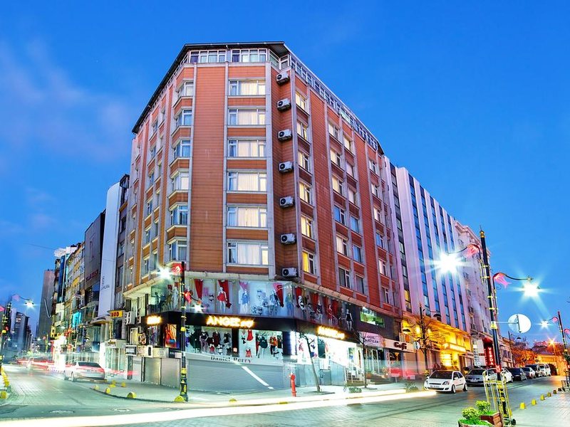 Sahi̇nler Hotel 275380