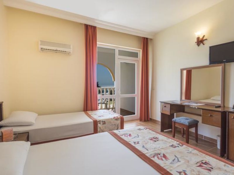 Sailor s Beach Club 161412