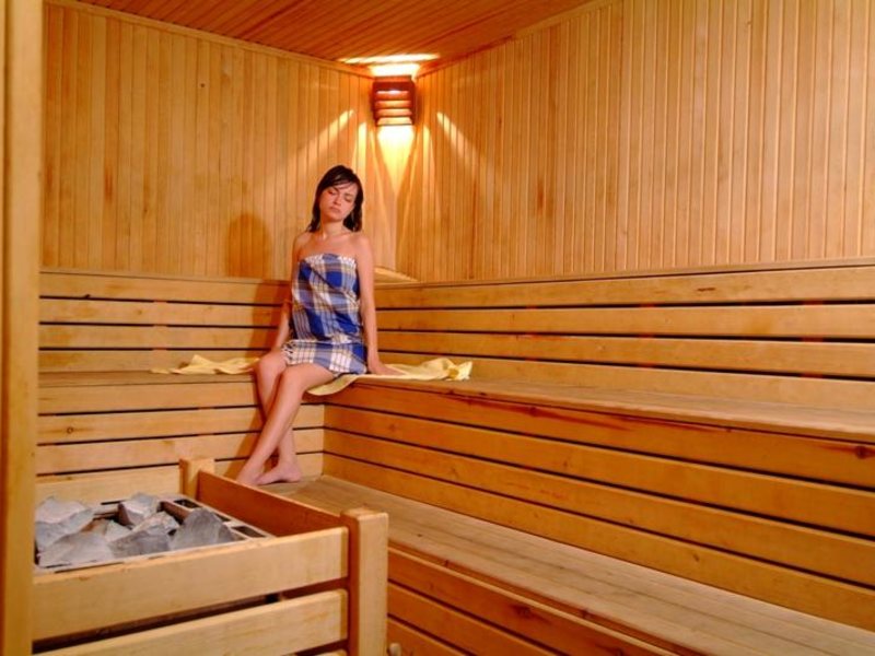 Sailor s Beach Club 37601