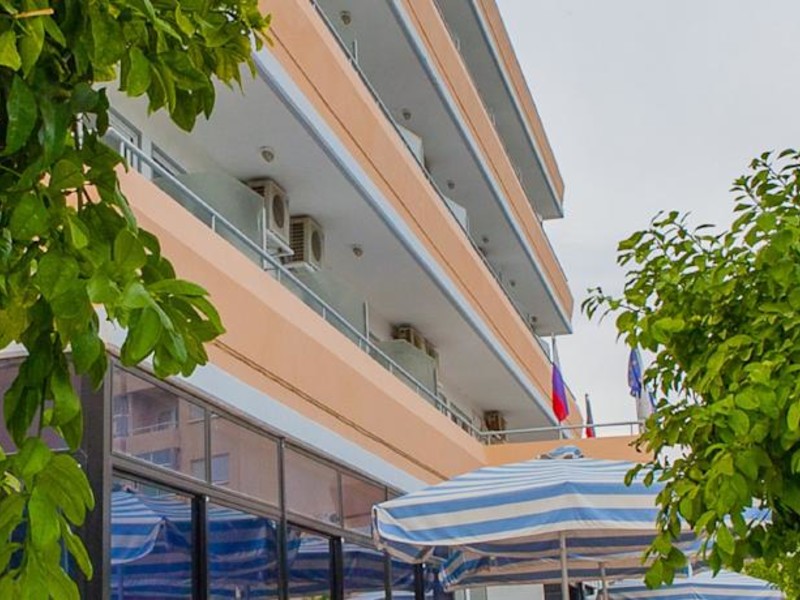 San Remo Hotel 81596