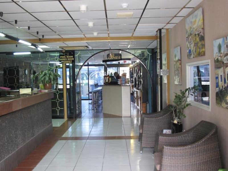 San Remo Hotel 81600