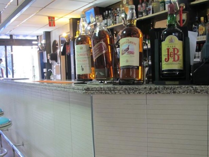 San Remo Hotel 81602