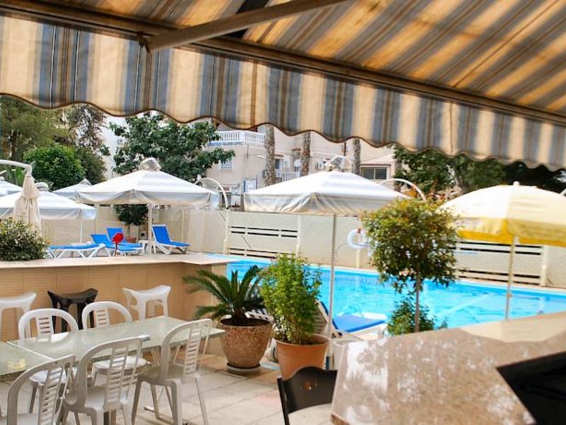 San Remo Hotel 81608