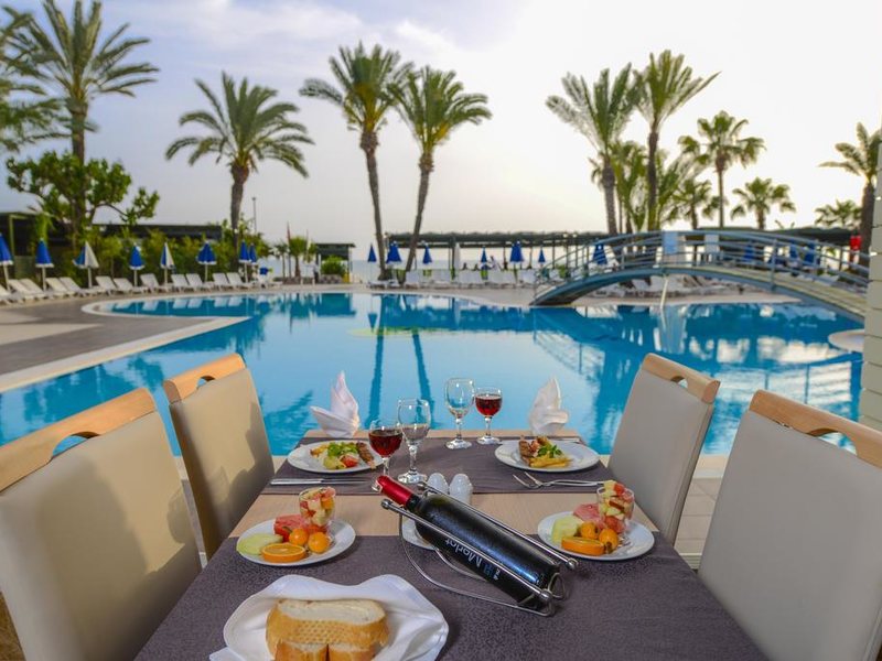 Sandy Beach Hotel 188276