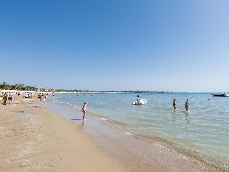 Sandy Beach Hotel 188278