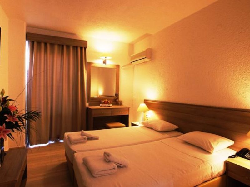 Santa Marina Agios Nicolaos 76503