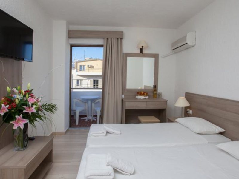 Santa Marina Agios Nicolaos 76509