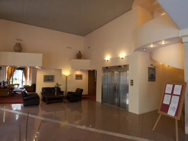 Santa Marina Agios Nicolaos 76510