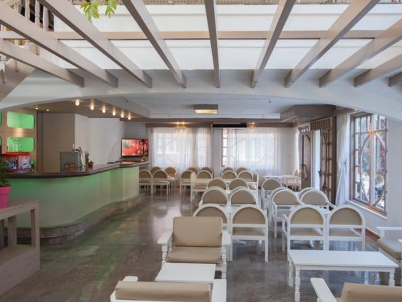 Santa Marina Agios Nicolaos 76520