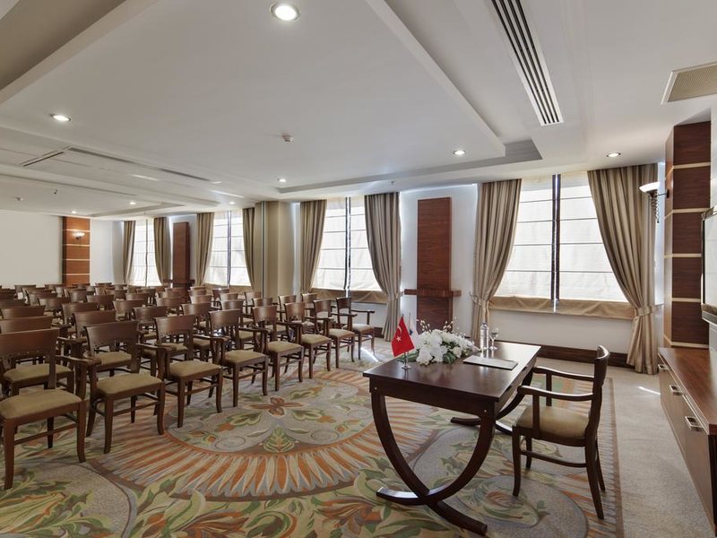 Saphire Resort & Spa 280962