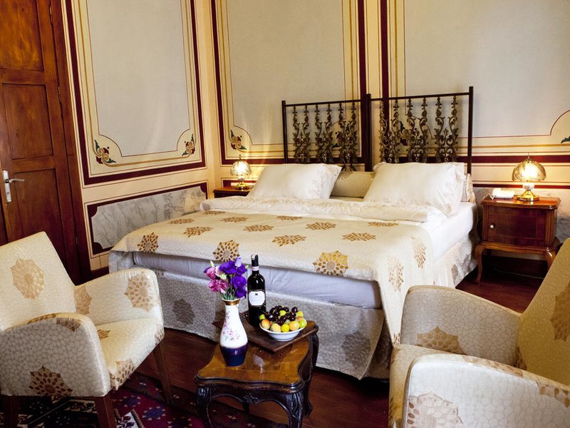 Sarnic Hotel  197214