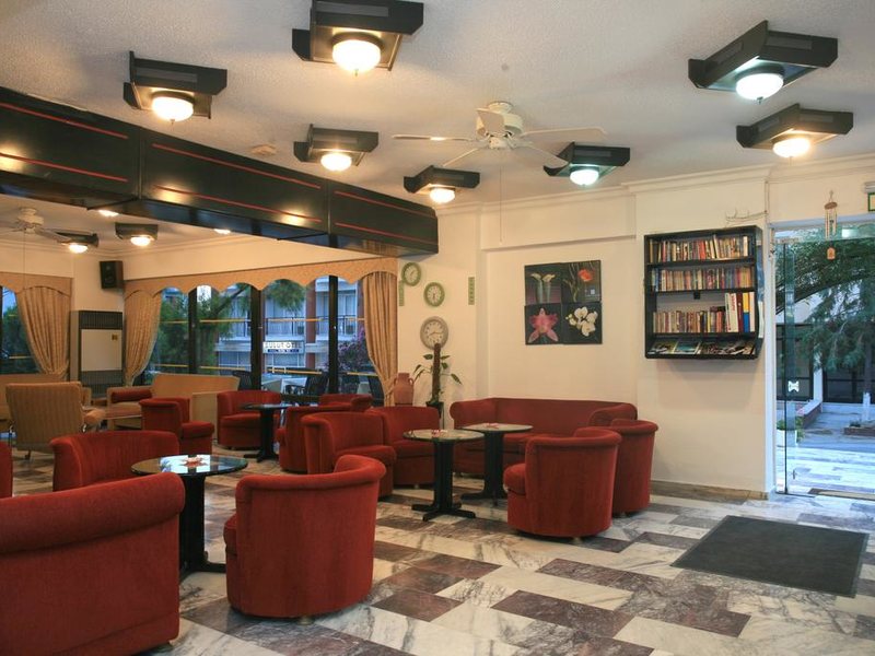 Saturn Hotel  181267