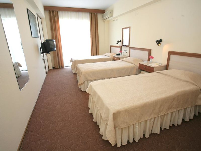 Saturn Hotel  181269