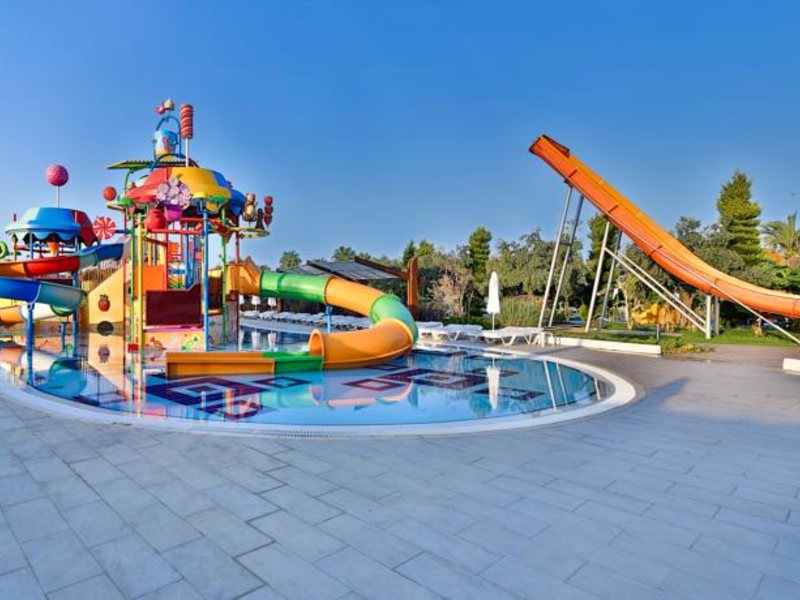 Saturn Palace Resort 161468