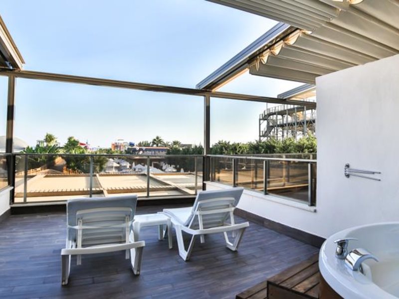 Saturn Palace Resort 161472