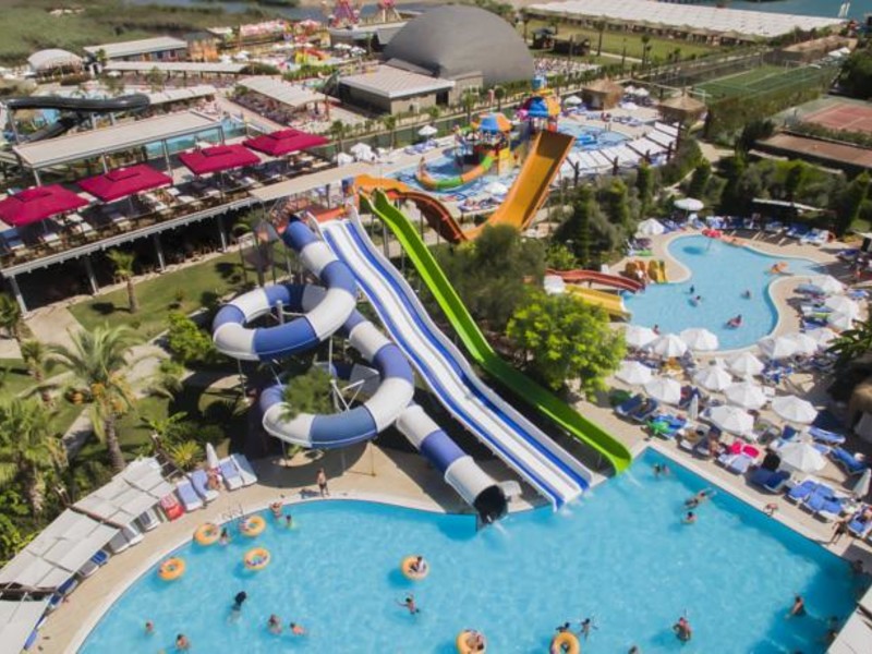 Saturn Palace Resort 161475