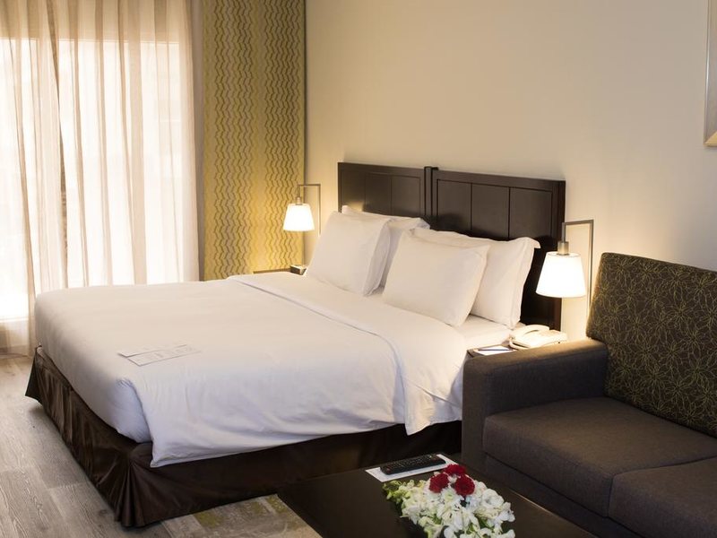 Savoy Crest Hotel Apartment 300217