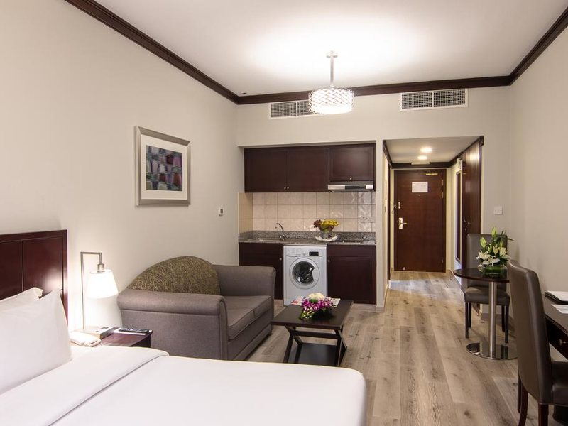 Savoy Crest Hotel Apartment 300219