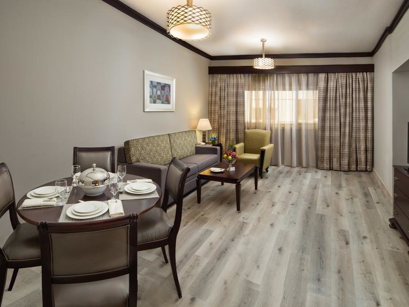 Savoy Crest Hotel Apartment 300220