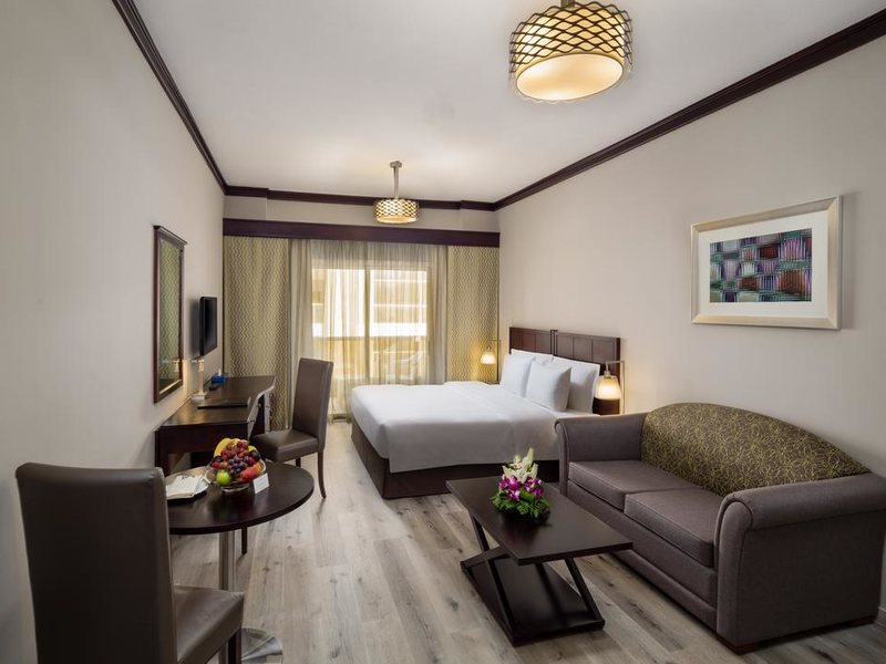 Savoy Crest Hotel Apartment 300223