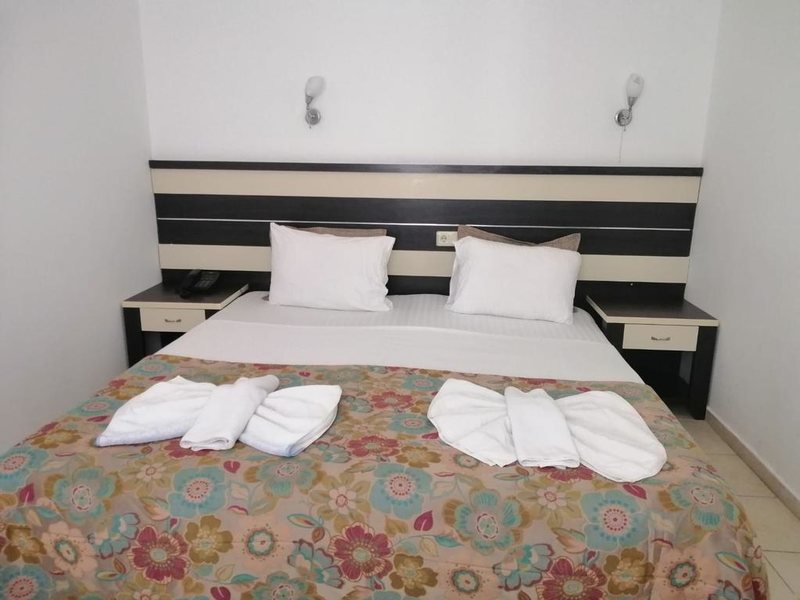 Savrose Suite Hotel 302408