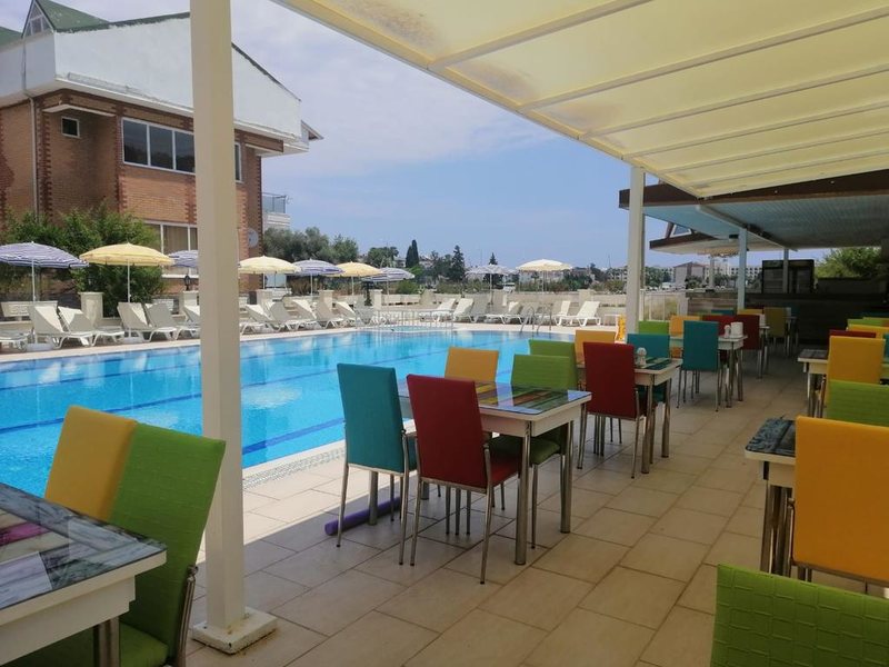 Savrose Suite Hotel 302411