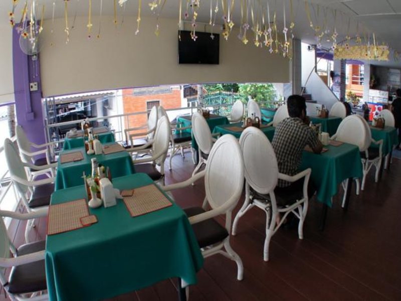 Sawasdee Sabai 150415