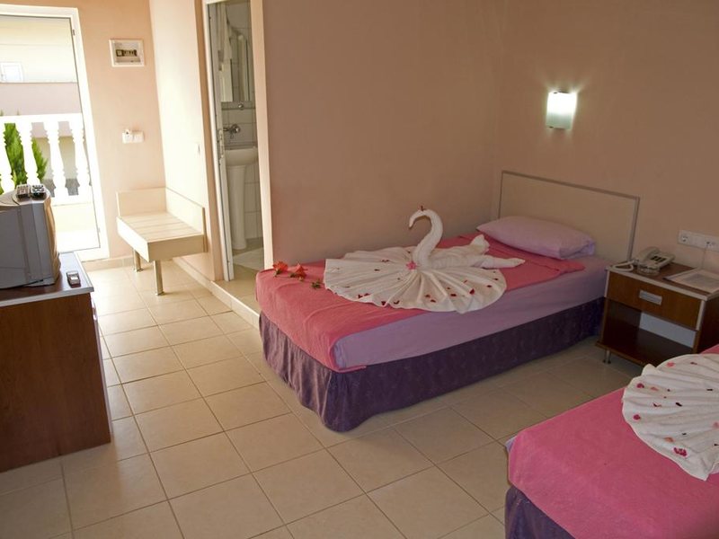 Sayanora Hotel 190754