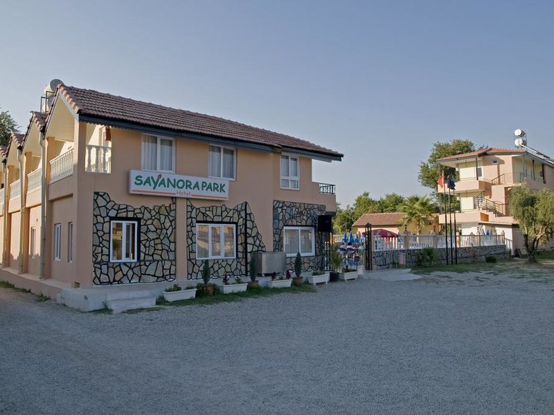 Sayanora Hotel 190755