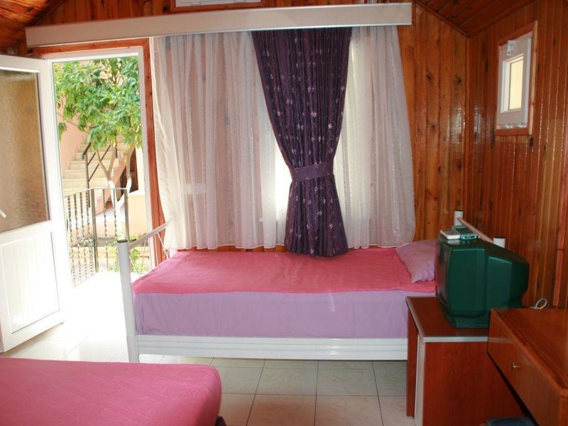 Sayanora Hotel 190758