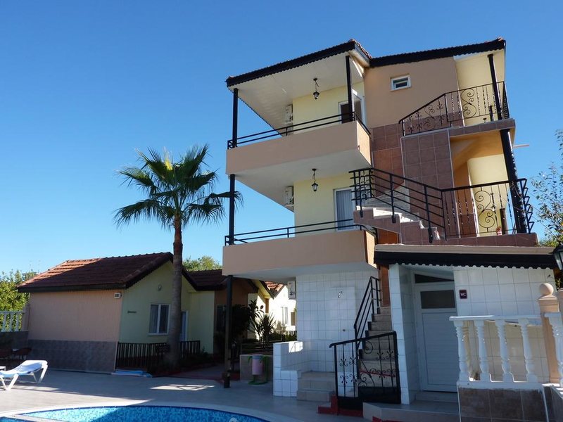 Sayanora Hotel 190763