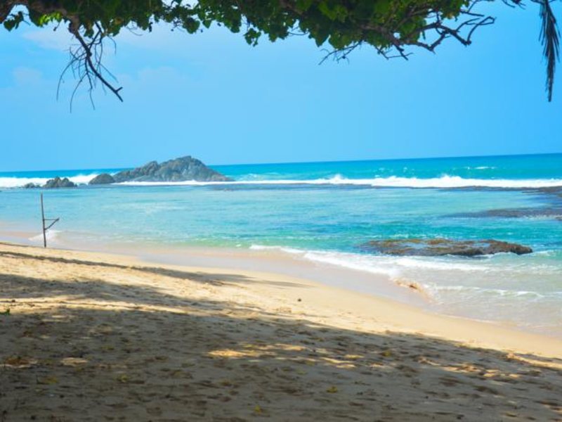 Sayura Beach Hotel 131628