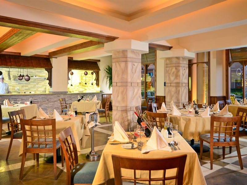 Sea Club Aqua Park Resort 127787