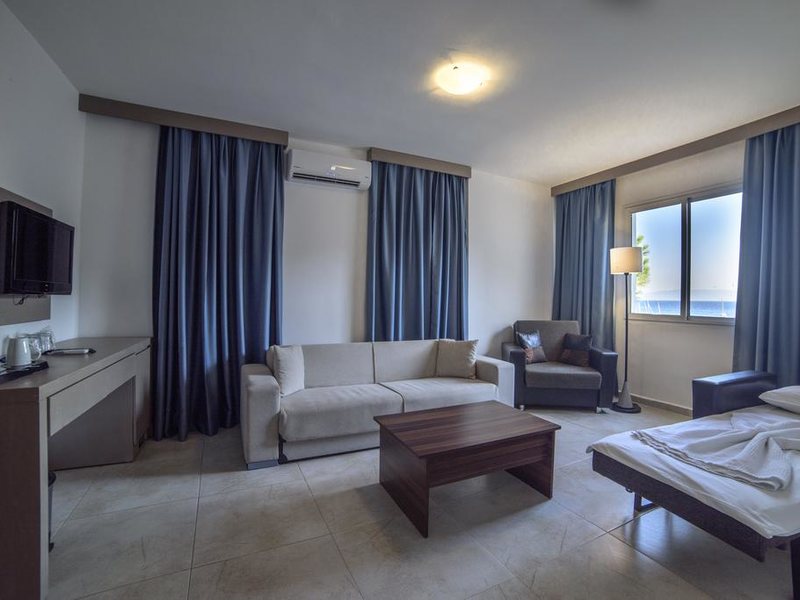 Sea Side Beach Club 277251