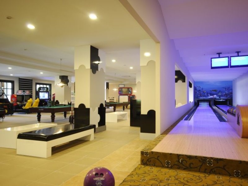 Sea World Resort & Spa 34085