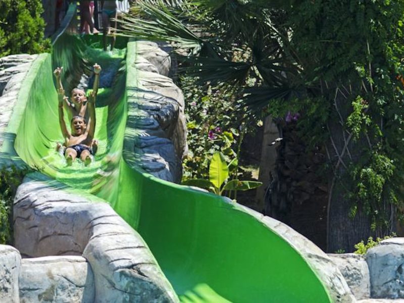 Sealight Family Club (ex 104369