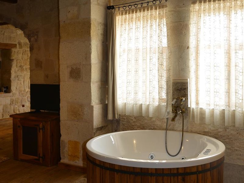 Seki Cave Hotel 304806